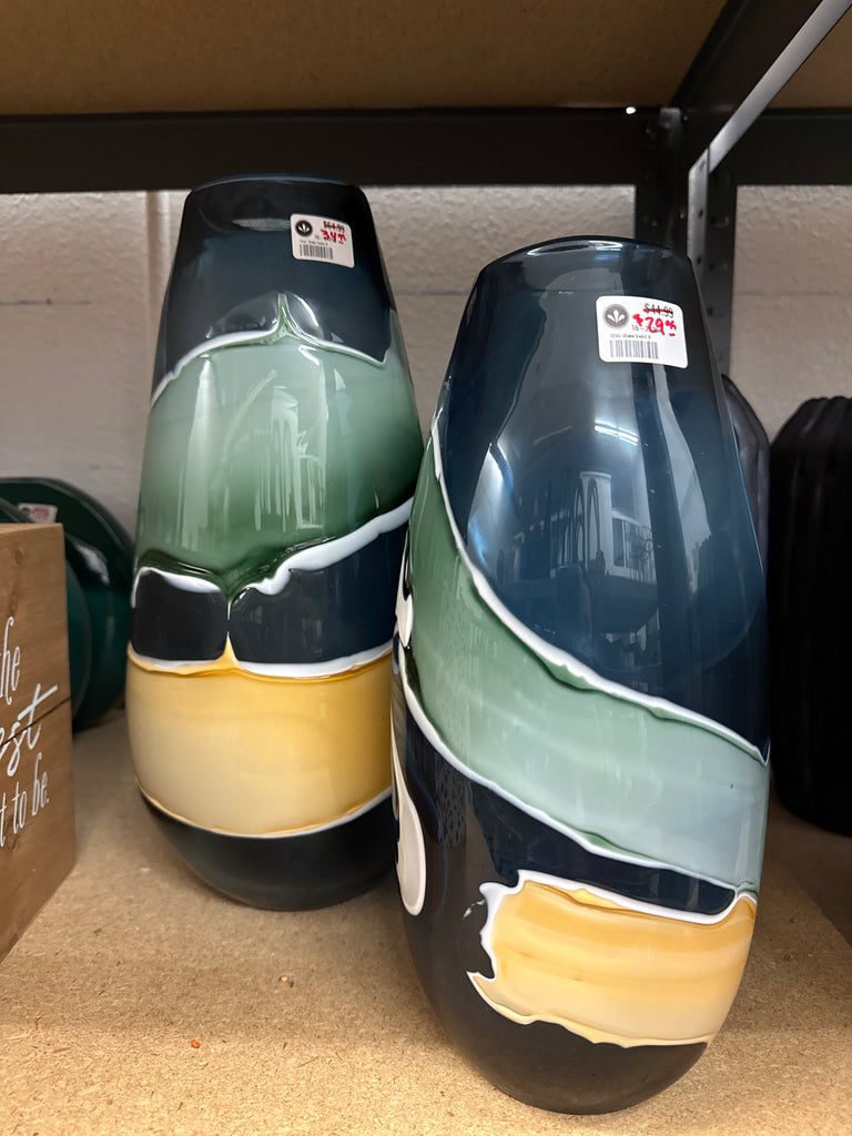 12"x5" Glass Swirl Vase