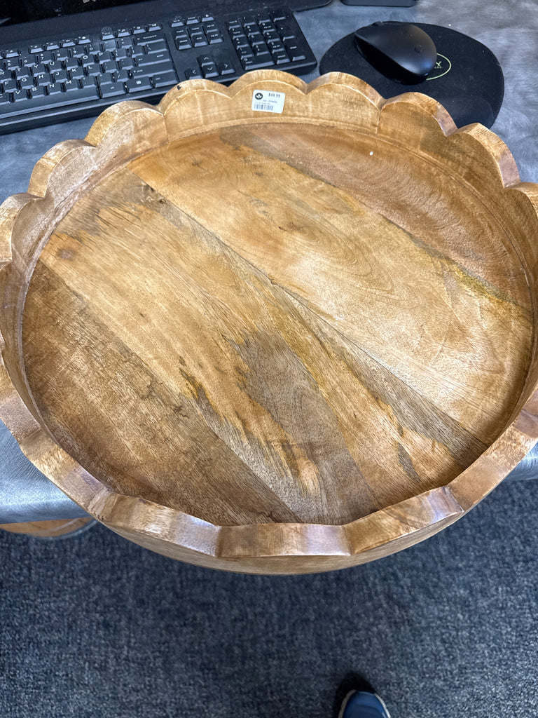 18" Round Scallop Edge Mango Wood Tray
