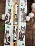 Black & White Cat Pen